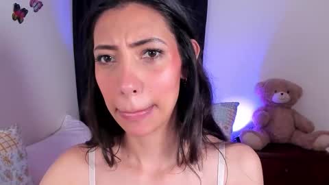 Snapshot of miss_veronica2 chatting on 4, 12, 2025 Miss Veronica online show from 4, 12, 2025