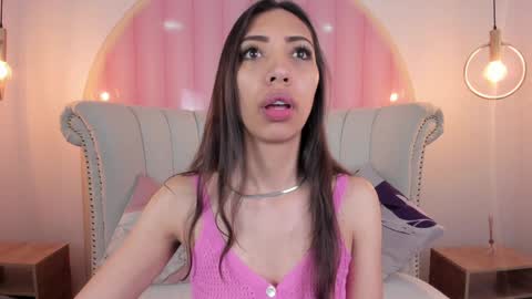 Snapshot of miss_veronicaa chatting on 11, 12, 2024 Veronica summer 7AM to 1500 PM hour GMT-5 online show from 11, 12, 2024