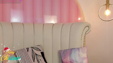 Snapshot of miss_veronicaa chatting on 24, 12, 2024 Veronica summer 7AM to 1500 PM hour GMT-5 online show from 24, 12, 2024