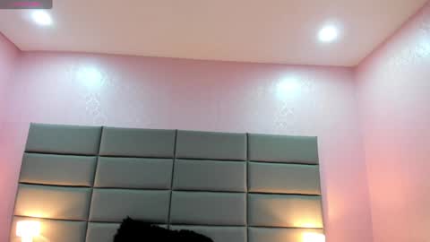 Snapshot of miss_veronicaa chatting on 8, 1, 2025 Veronica summer 7AM to 1500 PM hour GMT-5 online show from 8, 1, 2025