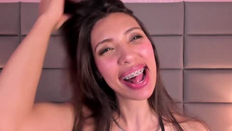 Snapshot of miss_veronicaa chatting on 8, 1, 2025 Veronica summer 7AM to 1500 PM hour GMT-5 online show from 8, 1, 2025