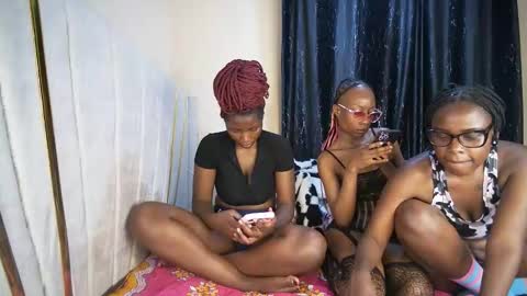 Snapshot of miss_worldfire chatting on 13, 10, 2025 miss_worldfire online show from 13, 10, 2025