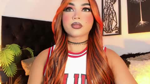 Snapshot of miss_zz chatting on 21, 9, 2025 miss_zz online show from 21, 9, 2025