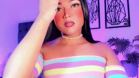 Snapshot of miss_zz chatting on 2, 12, 2025 miss_zz online show from 2, 12, 2025