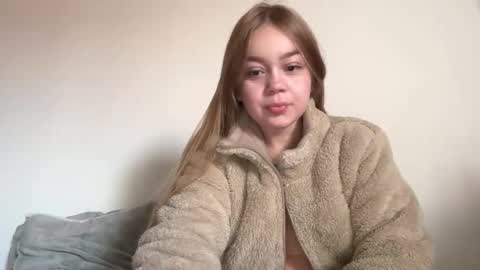 Ameliahs online show from 1, 11, 2025