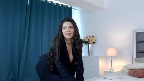        n g e l i n a        online show from 11, 4, 2026