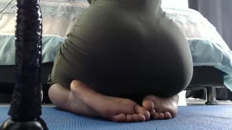 April online show from 4, 3, 2025