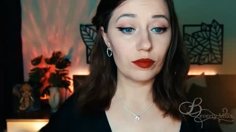 The divine Beverly online show from 1, 2, 2025