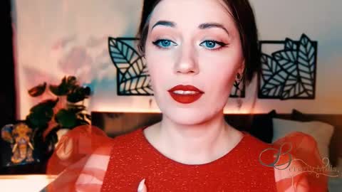 The divine Beverly online show from 28, 2, 2025