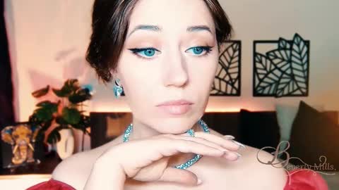 The divine Beverly online show from 5, 3, 2025