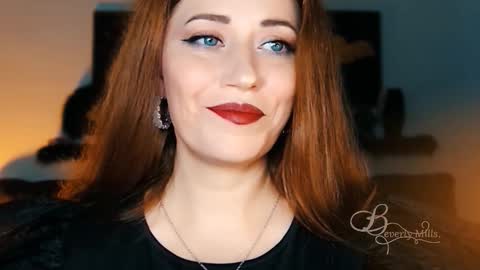 The divine Beverly online show from 11, 10, 2025