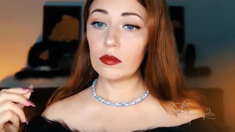 The divine Beverly online show from 12, 10, 2025