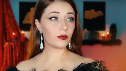 The divine Beverly online show from 19, 10, 2025