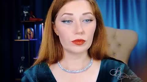 Snapshot of missbeverlymills chatting on 19, 7, 2026 The divine Beverly online show from 19, 7, 2026
