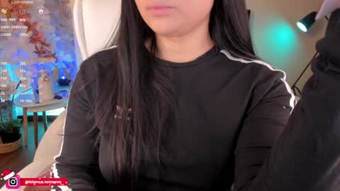 Bianca Torres online show from 21, 12, 2024