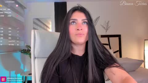 Bianca Torres online show from 26, 2, 2025