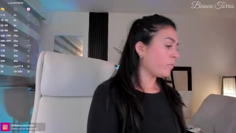 Bianca Torres online show from 4, 3, 2025