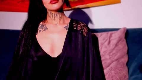 The Empress online show from 24, 10, 2025