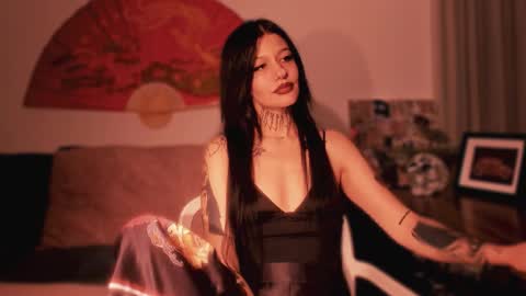 The Empress online show from 26, 10, 2025