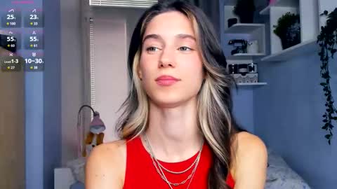 Snapshot of misschaotic_ chatting on 29, 9, 2025 Shelley online show from 29, 9, 2025