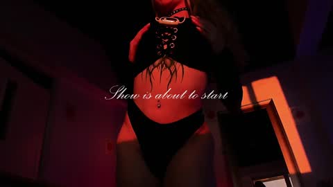 Snapshot of misschloe__ chatting on 7, 12, 2024 Chloe freelance model Please your thumbs up are important online show from 7, 12, 2024