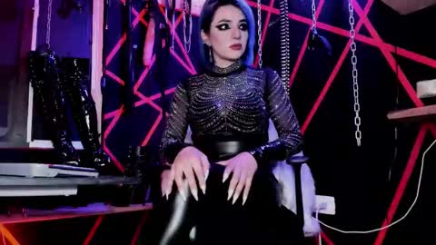 Missdarklady online show from 3, 3, 2026