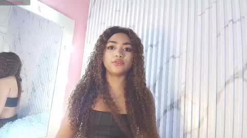 Snapshot of missdionne__curly chatting on 26, 9, 2025 DIONNE online show from 26, 9, 2025