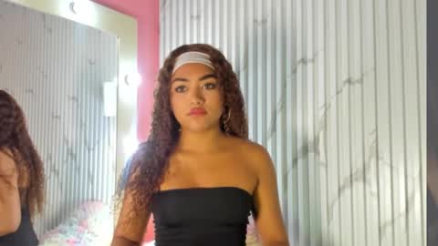 Snapshot of missdionne__curly chatting on 30, 9, 2025 DIONNE online show from 30, 9, 2025