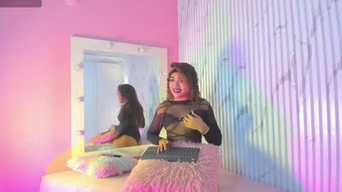 Snapshot of missdionne__curly chatting on 13, 10, 2025 DIONNE online show from 13, 10, 2025