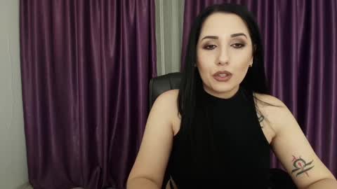 Snapshot of missdyaa chatting on 4, 1, 2025 Miss online show from 4, 1, 2025