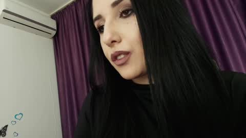 Snapshot of missdyaa chatting on 5, 1, 2025 Miss online show from 5, 1, 2025