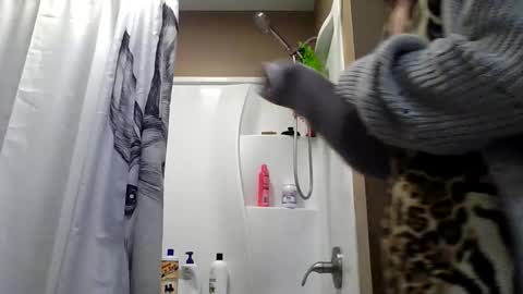 MissEeva online show from 21, 4, 2026