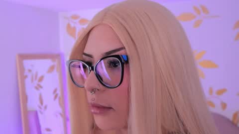 Snapshot of misselektra__ chatting on 17, 11, 2025 ELEKTRA online show from 17, 11, 2025