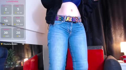 Snapshot of missellien chatting on 28, 12, 2024 Angela online show from 28, 12, 2024