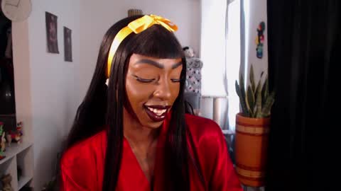 Emilie Diaz online show from 9, 4, 2026