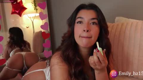 Snapshot of missemily_11 chatting on 16, 2, 2026 Yuliana online show from 16, 2, 2026