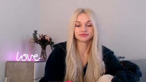 Snapshot of missemma1111 chatting on 12, 3, 2025 EMMA online show from 12, 3, 2025