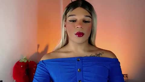 Snapshot of missfer_bigdick chatting on 23, 5, 2026 Fer online show from 23, 5, 2026