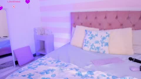 Snapshot of misshiller_gh chatting on 4, 3, 2025 Melany Hiller online show from 4, 3, 2025