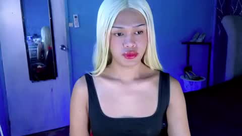 im your queen steffie online show from 12, 4, 2026