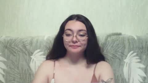 Snapshot of missis_mona chatting on 8, 12, 2024 missis mona online show from 8, 12, 2024