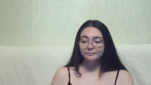 Snapshot of missis_mona chatting on 8, 1, 2025 missis mona online show from 8, 1, 2025