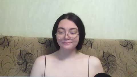 Snapshot of missis_mona chatting on 10, 9, 2025 missis mona online show from 10, 9, 2025