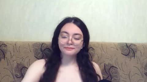 Snapshot of missis_mona chatting on 13, 9, 2025 missis mona online show from 13, 9, 2025