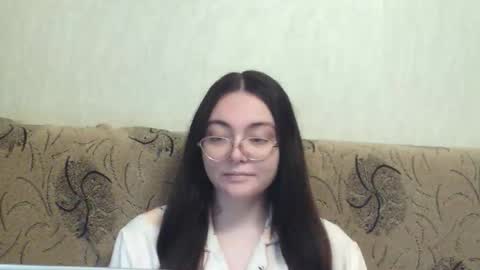 Snapshot of missis_mona chatting on 4, 10, 2025 missis mona online show from 4, 10, 2025