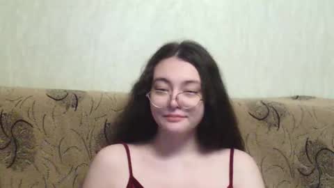 Snapshot of missis_mona chatting on 19, 10, 2025 missis mona online show from 19, 10, 2025