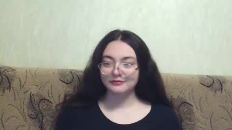 Snapshot of missis_mona chatting on 28, 10, 2025 missis mona online show from 28, 10, 2025