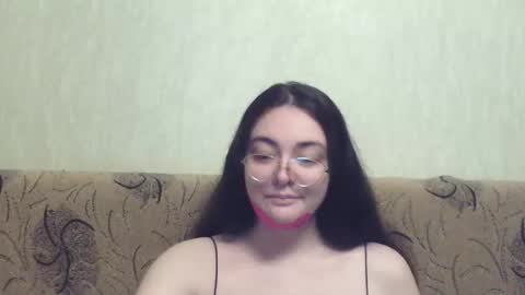 Snapshot of missis_mona chatting on 18, 11, 2025 missis mona online show from 18, 11, 2025