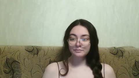 Snapshot of missis_mona chatting on 25, 11, 2025 missis mona online show from 25, 11, 2025