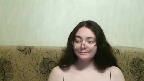 Snapshot of missis_mona chatting on 5, 12, 2025 missis mona online show from 5, 12, 2025